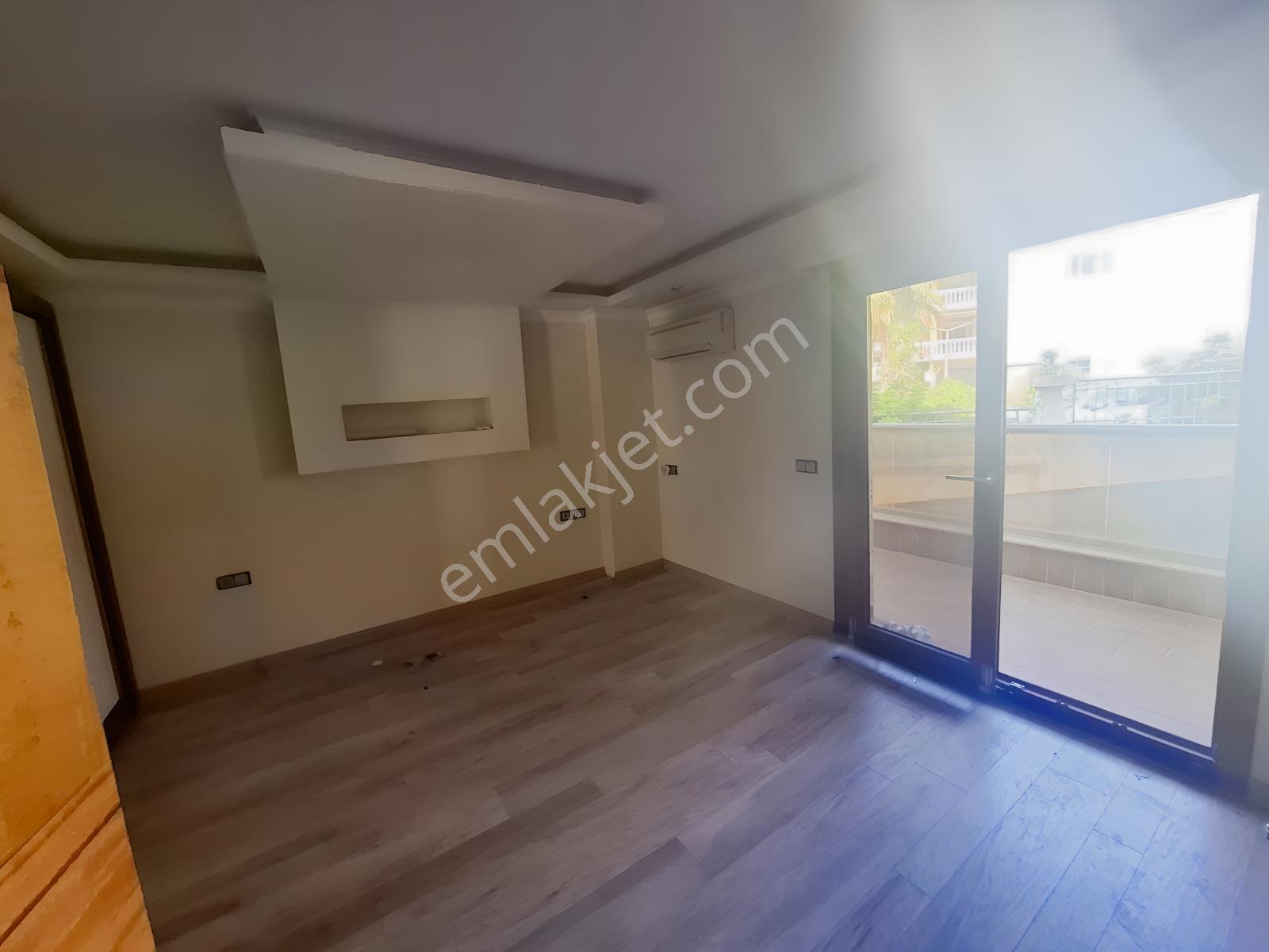 Kuşadası Marinada Elit Site İçerisinde 3+1 Satılık Daire - Görsel 7
