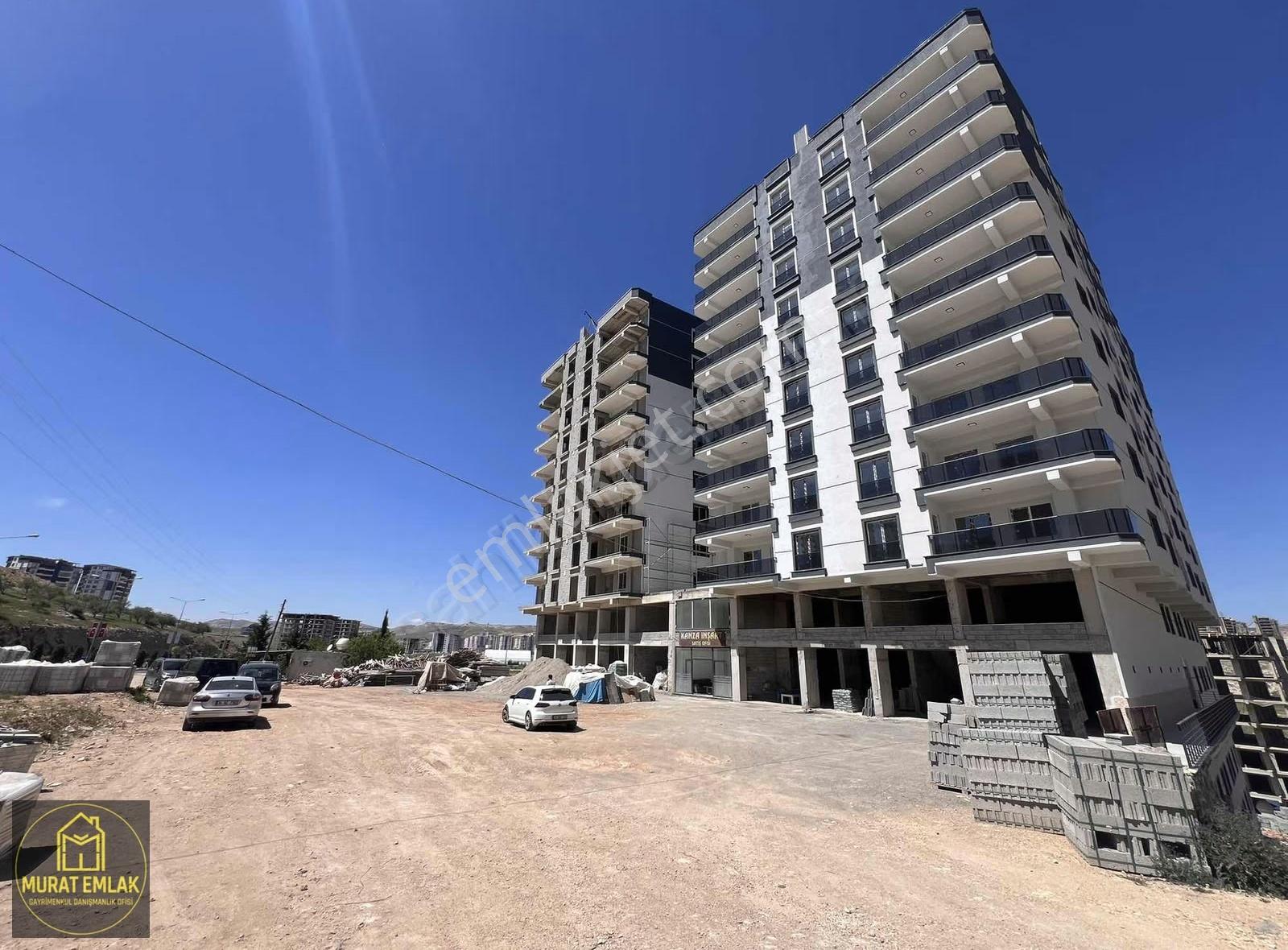 Murat Emlaktan Anacadde Üzeri Ultra Lüks Sıfır 3+1 Daire Kiralık