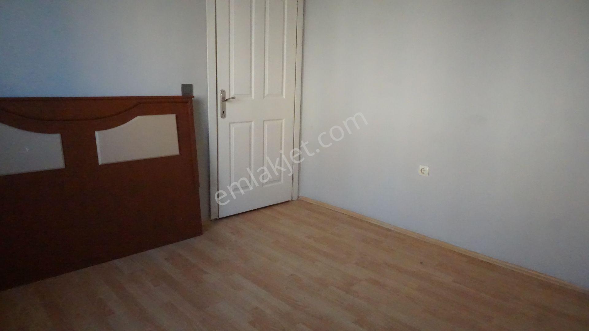 Asarlıkda Satılık 2+1 Doğalgaz Kombili+balkonlu Çiğli Serkan Emlak Dan - Görsel 12
