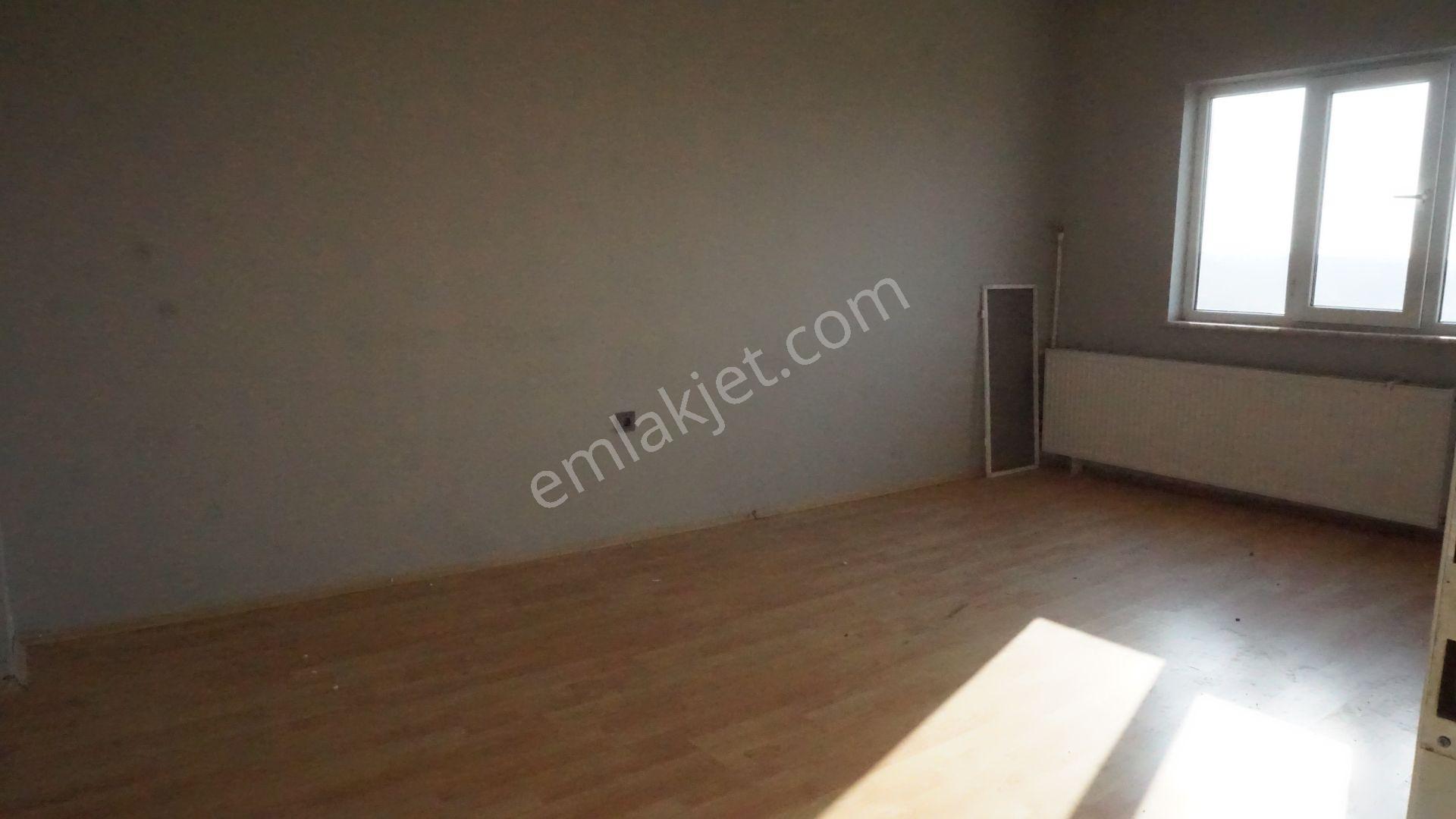 Asarlıkda Kiralık 2+1 Doğalgaz Kombili+balkonlu Çiğli Serkan Emlak Dan - Görsel 5