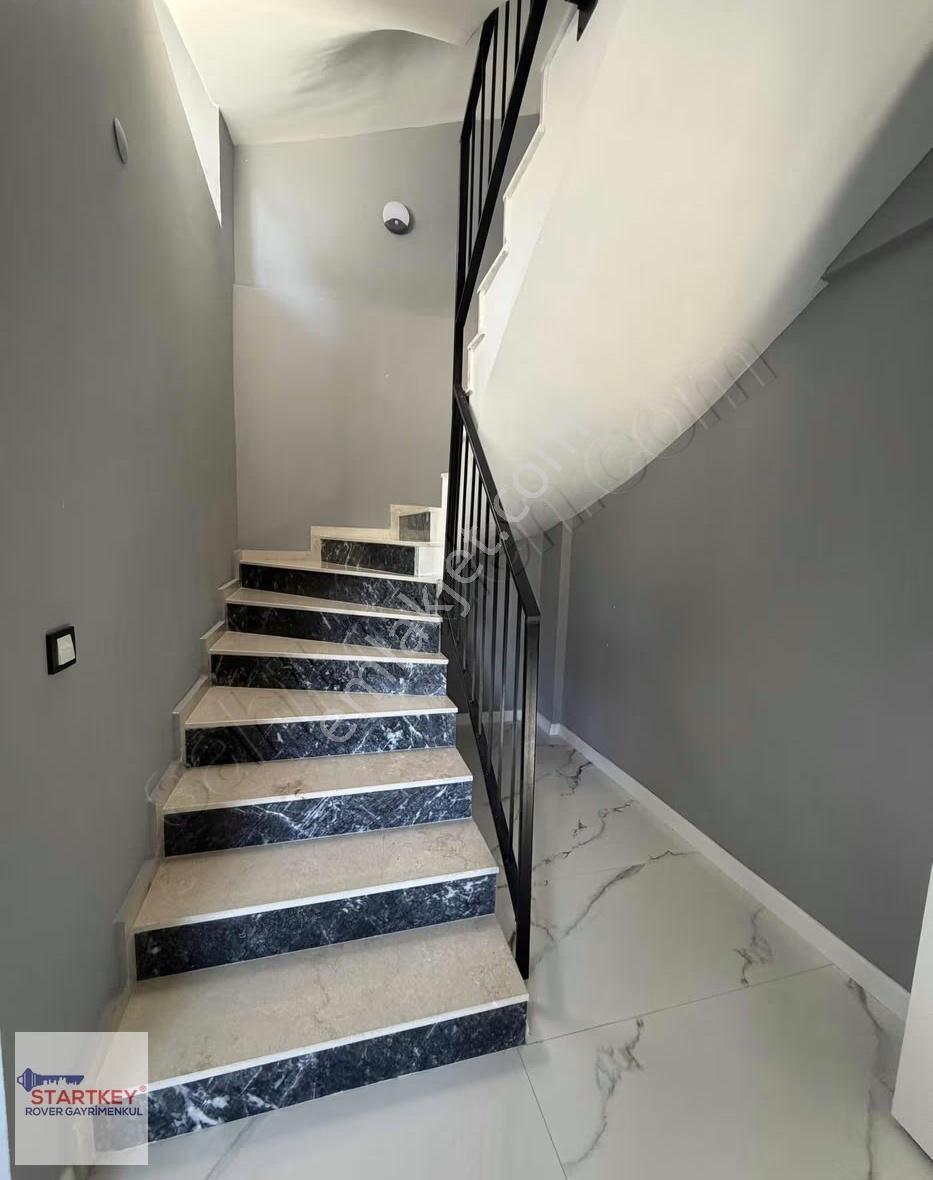 Menemen Ayvacıkta Manzaralı Lüks Villa - Görsel 12