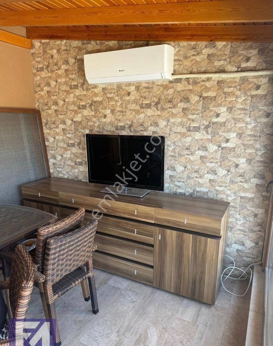 Eskifoça Denizkent Sitesin De Eşyalı Kiralık Villa - Görsel 11