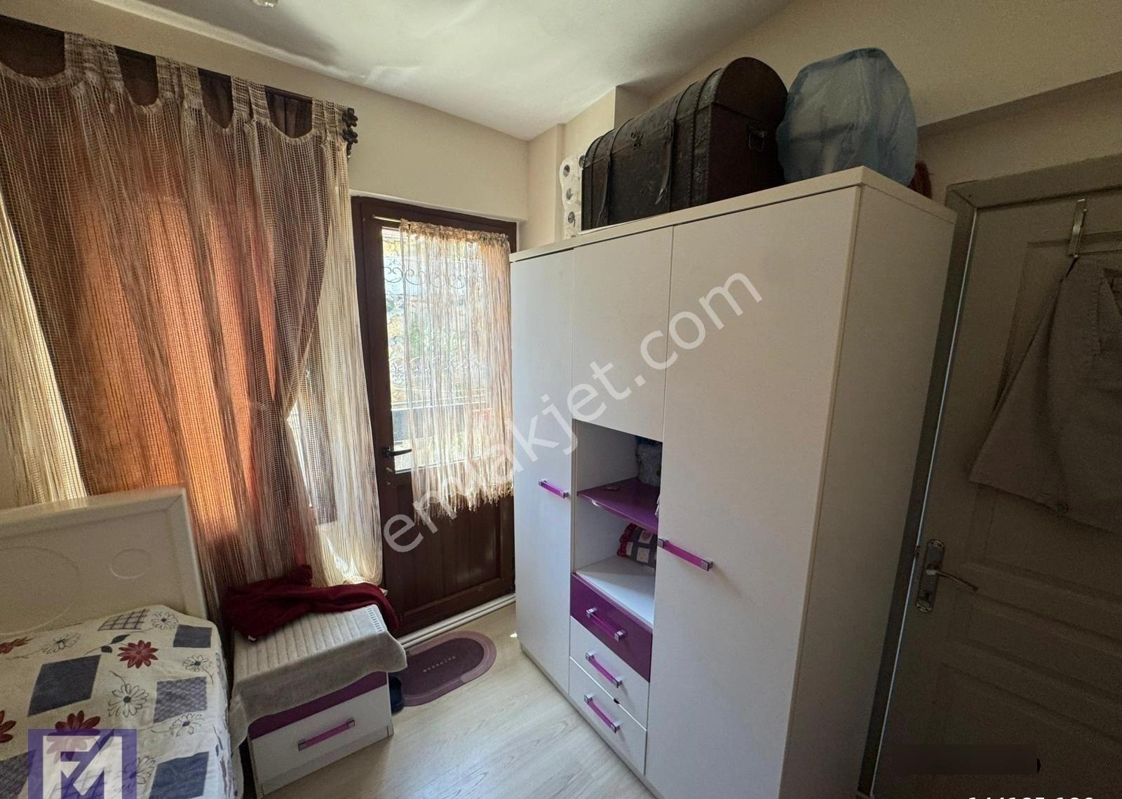 Eskifoça Denizkent Sitesin De Eşyalı Kiralık Villa - Görsel 10