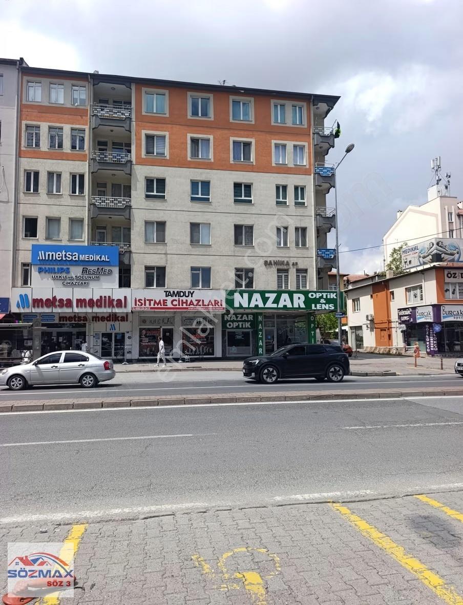 Hastane Caddesinde Temiz Bakımlı Satılık 3+1 Daire