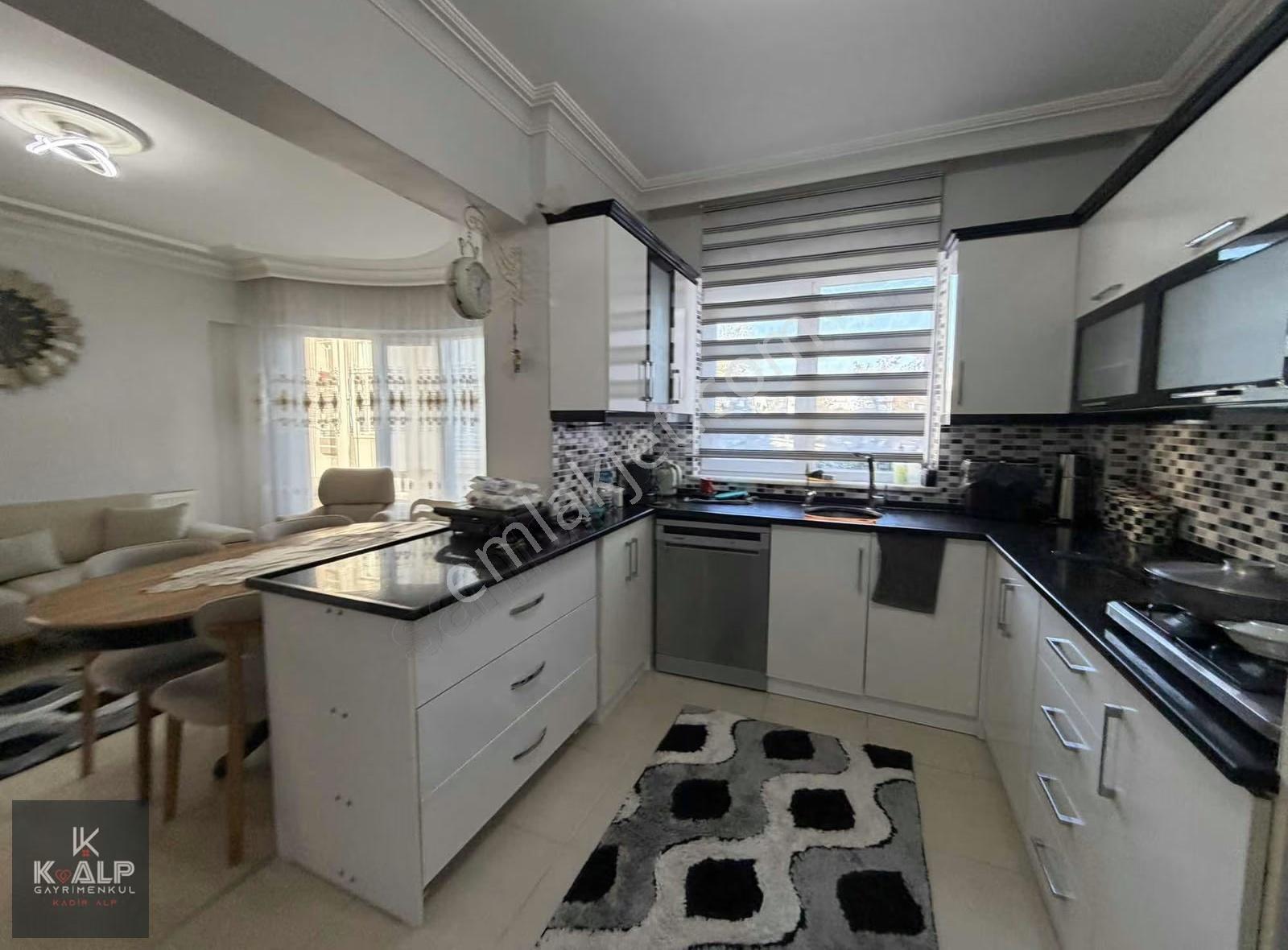 Site 2010'da Satılık 4+1 Daire.bahçe Cepheli Masrafsız - Görsel 34
