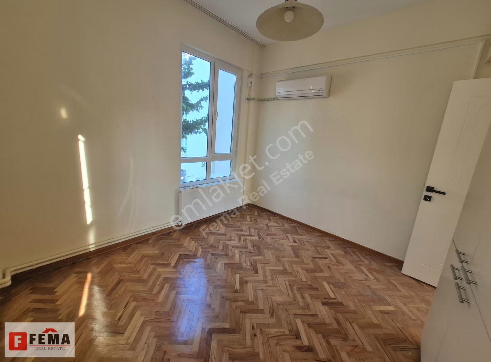Denize Yakın Ve Deniz Manzaralı, Merkezi Konumda Kiralık 2+1 - Görsel 4