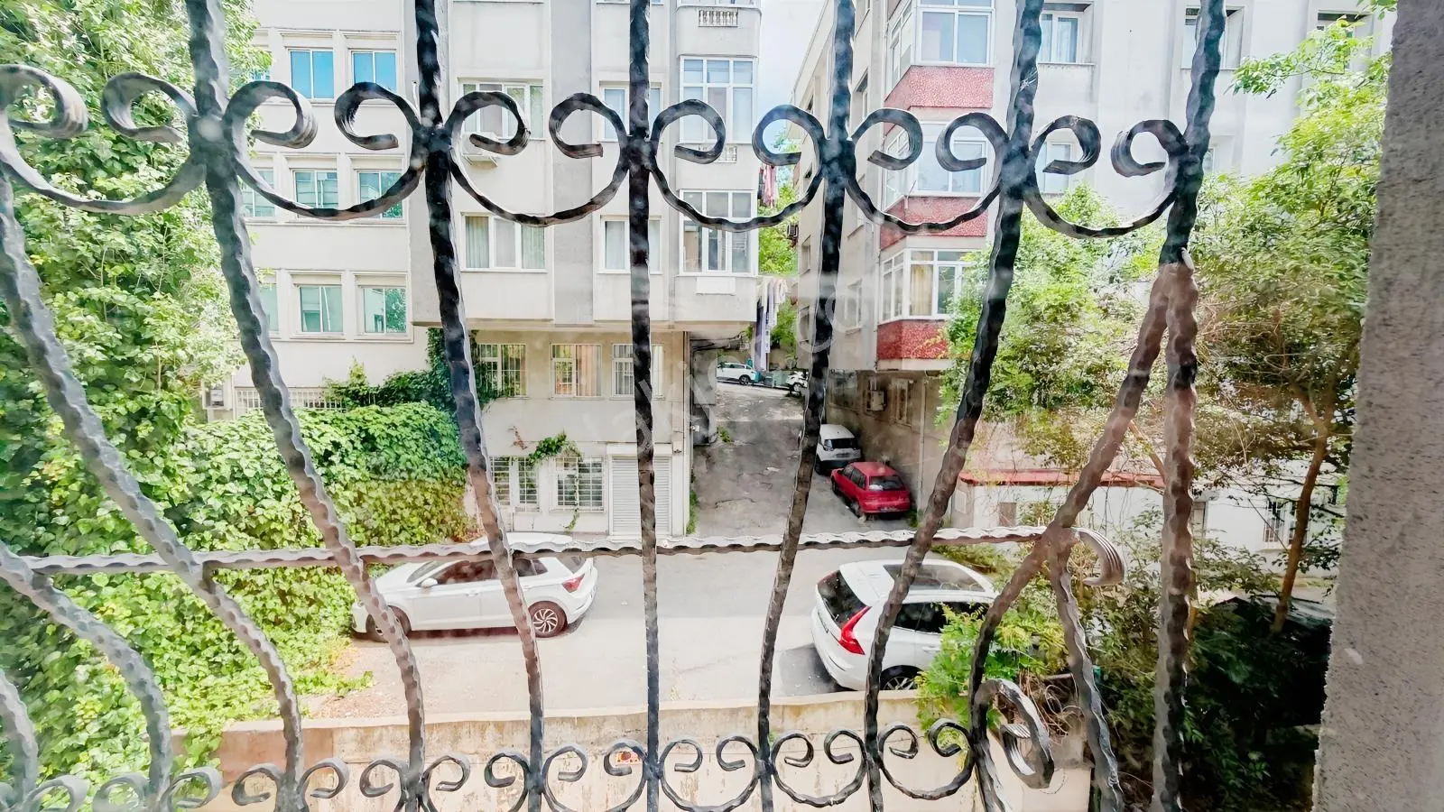 Gayrettepe Pazar Sokak Metro Yanı 4 + 1 Kat - Görsel 33