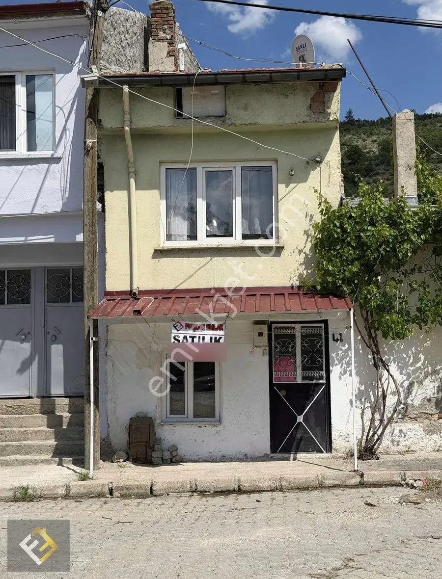 Furkan Emlaktan Cedit Mah Cadde Üzeri Kerpiç Ev - Görsel 2