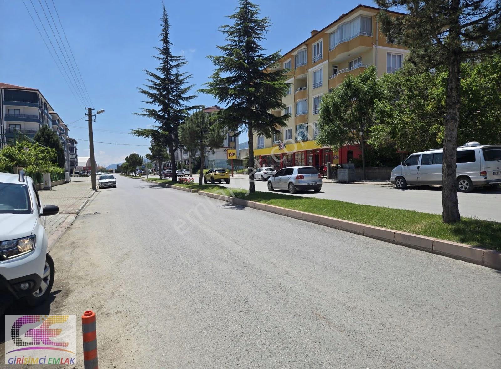 Girişimciden Eşyalı Kiralık 3+1 Ana Cadde Üzeri - Görsel 4