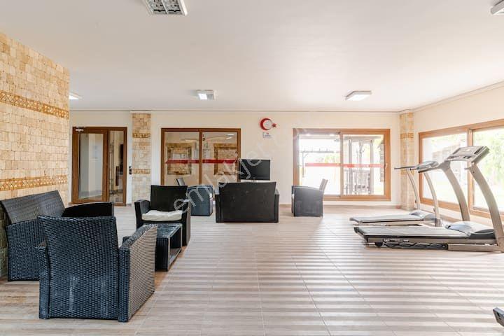Kuşadası Geniş Ferah Kendine Ait 500 M2 Bahçesi Olan Özel Daire - Görsel 15