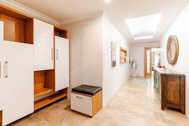 Kuşadası Geniş Ferah Kendine Ait 500 M2 Bahçesi Olan Özel Daire - Görsel 20