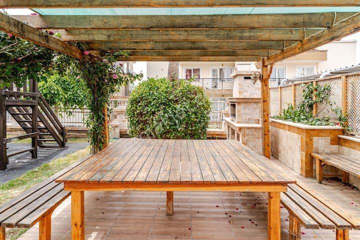 Kuşadası Geniş Ferah Kendine Ait 500 M2 Bahçesi Olan Özel Daire - Görsel 6