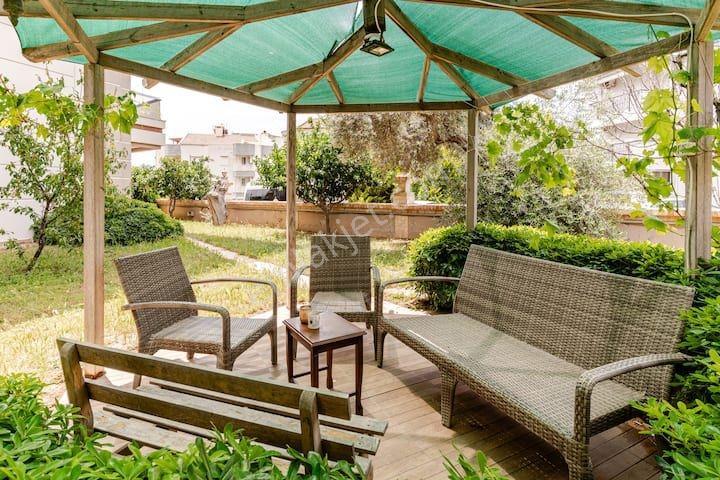 Kuşadası Geniş Ferah Kendine Ait 500 M2 Bahçesi Olan Özel Daire - Görsel 27