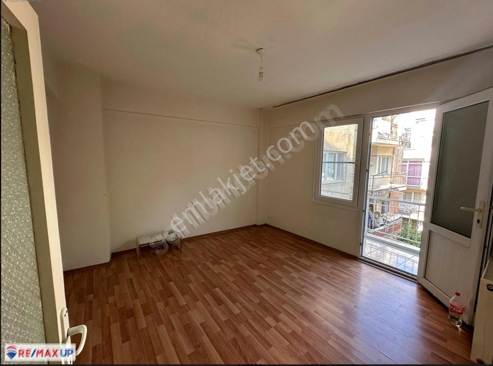 Balçova'da Kiracılı 3+1 | Ekonomi Üni. 350 M | Agora Avm 650 M - Görsel 2