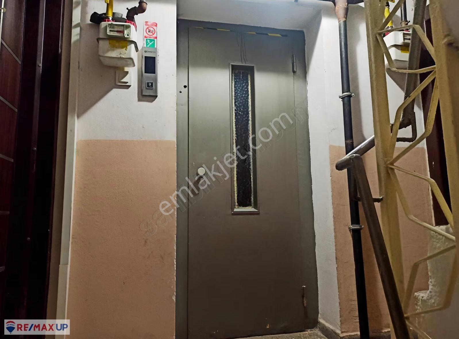İnönü Caddesinde Üçyol Metroya Yürüme Mesafesinde 2+1 Satılık. - Görsel 2