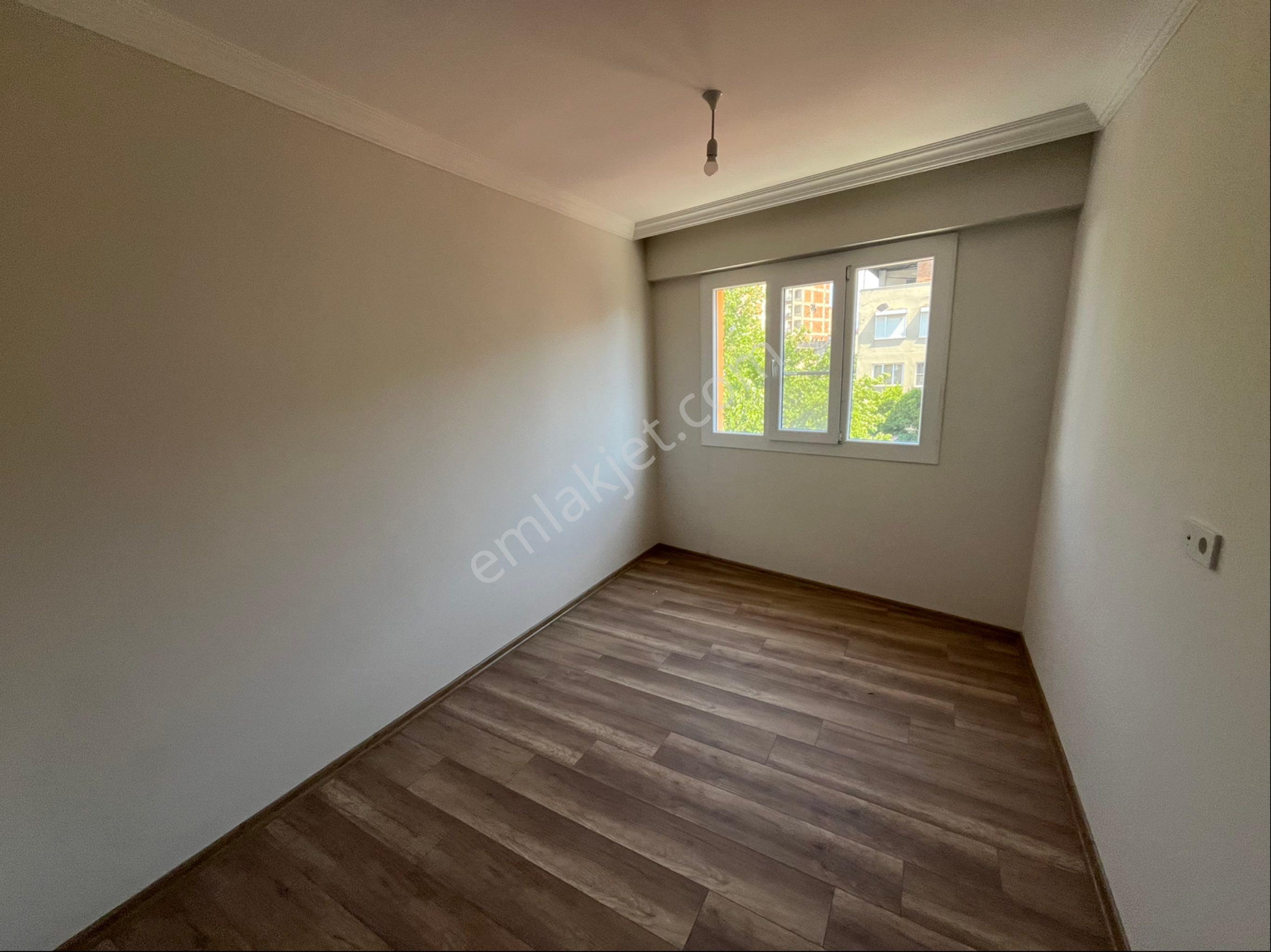 Miray Emlaktan Yenimahallede Doğalgazlı Kiralık 2+1 Daire - Görsel 14