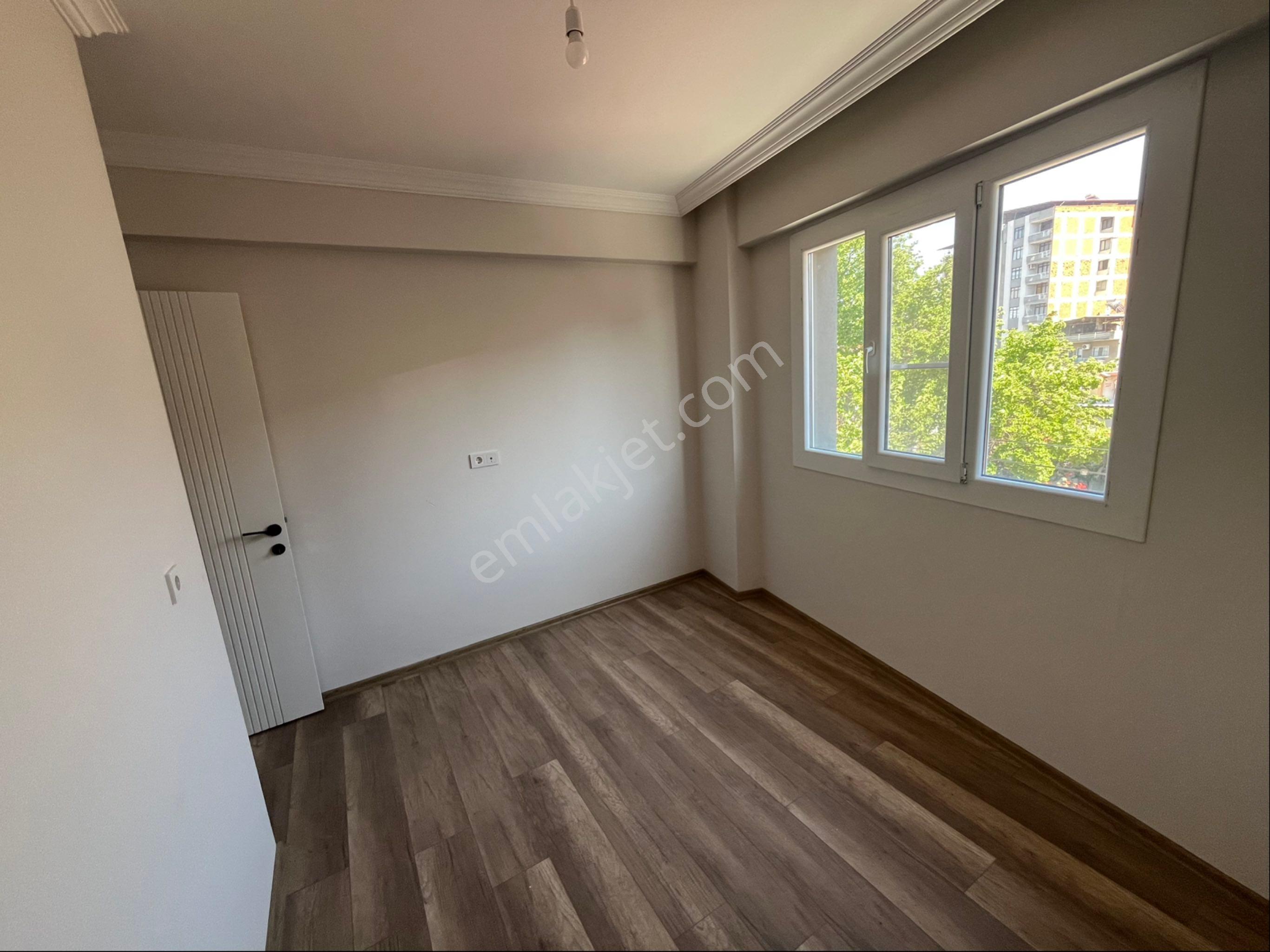 Miray Emlaktan Yenimahallede Doğalgazlı Kiralık 2+1 Daire - Görsel 6