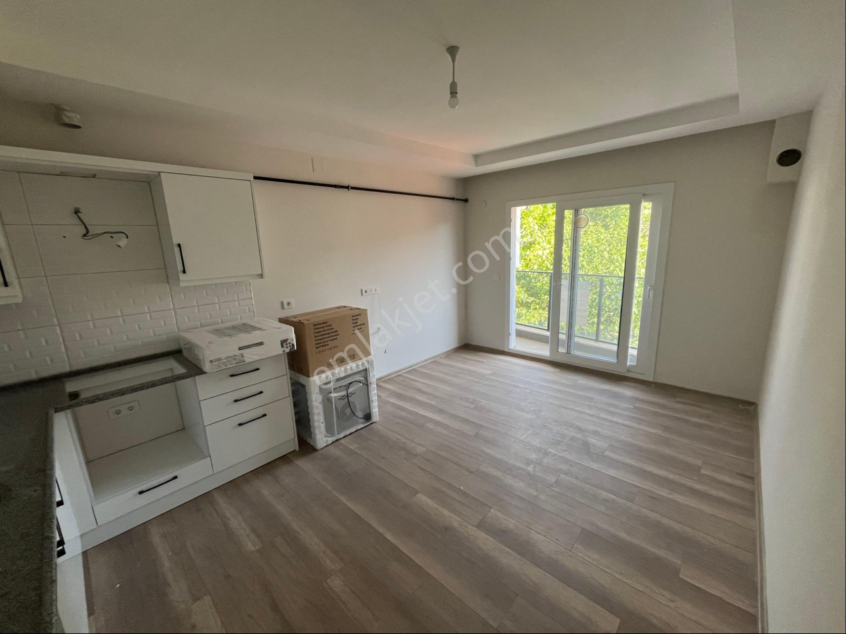 Miray Emlaktan Yenimahallede Doğalgazlı Kiralık 2+1 Daire - Görsel 4