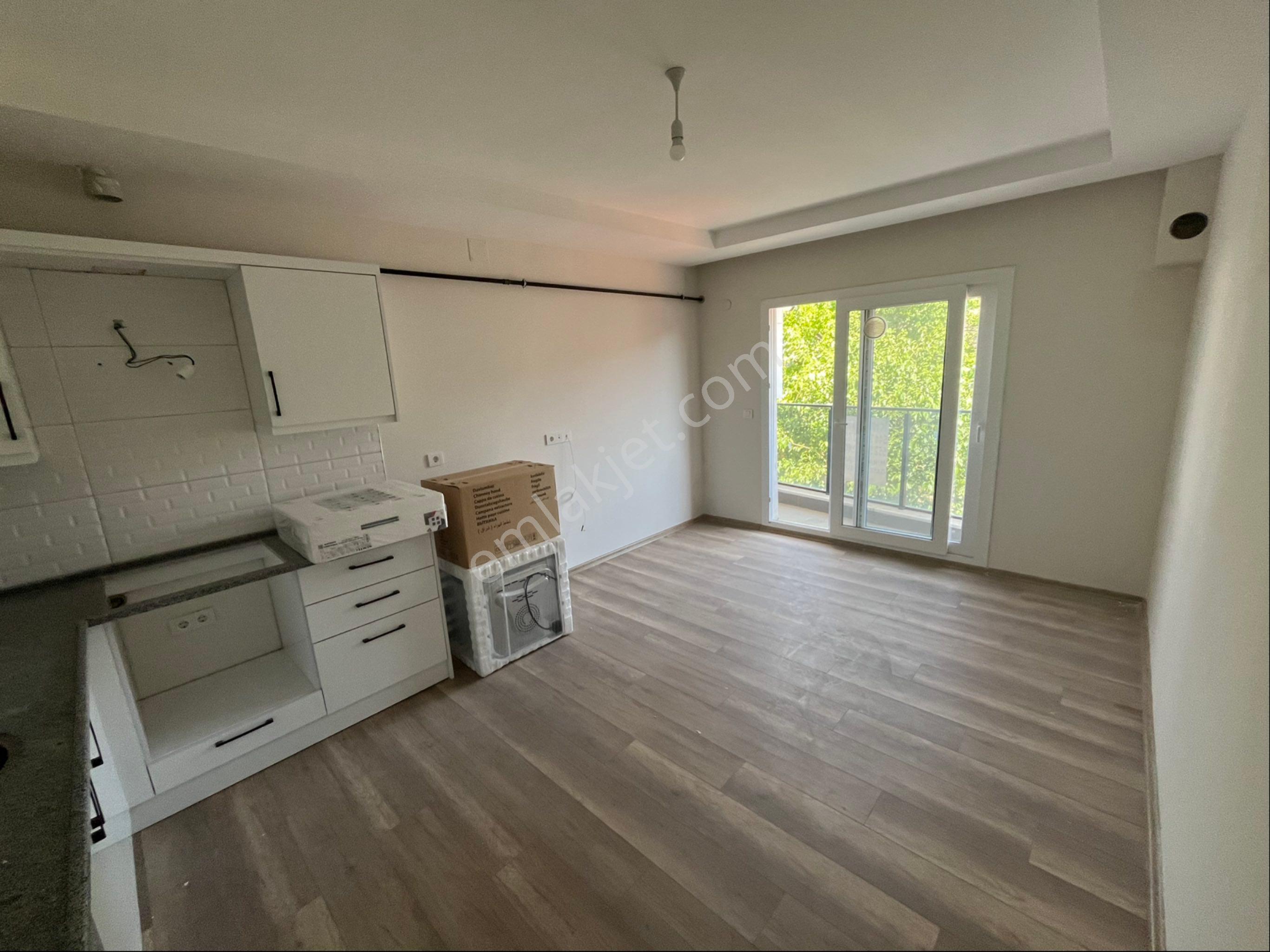 Miray Emlaktan Yenimahallede Doğalgazlı Kiralık 2+1 Daire - Görsel 3