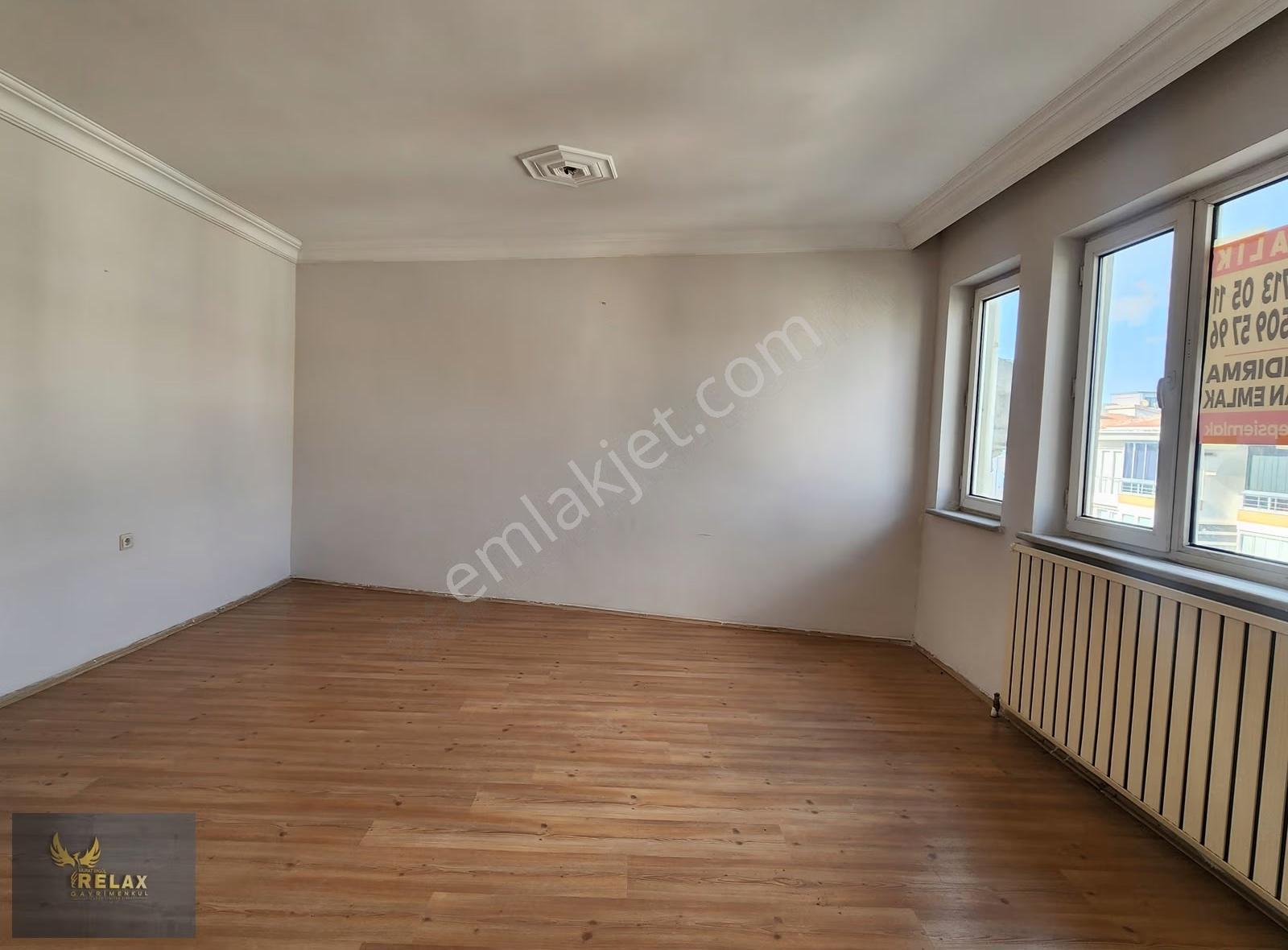 İhsaniye Mahallesinde 3+1 Kiralık Balkonlu Daire - Görsel 25