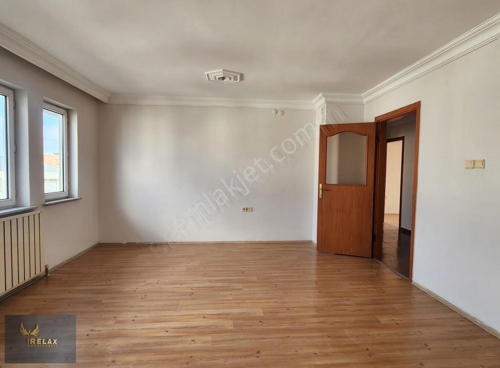 İhsaniye Mahallesinde 3+1 Kiralık Balkonlu Daire - Görsel 30