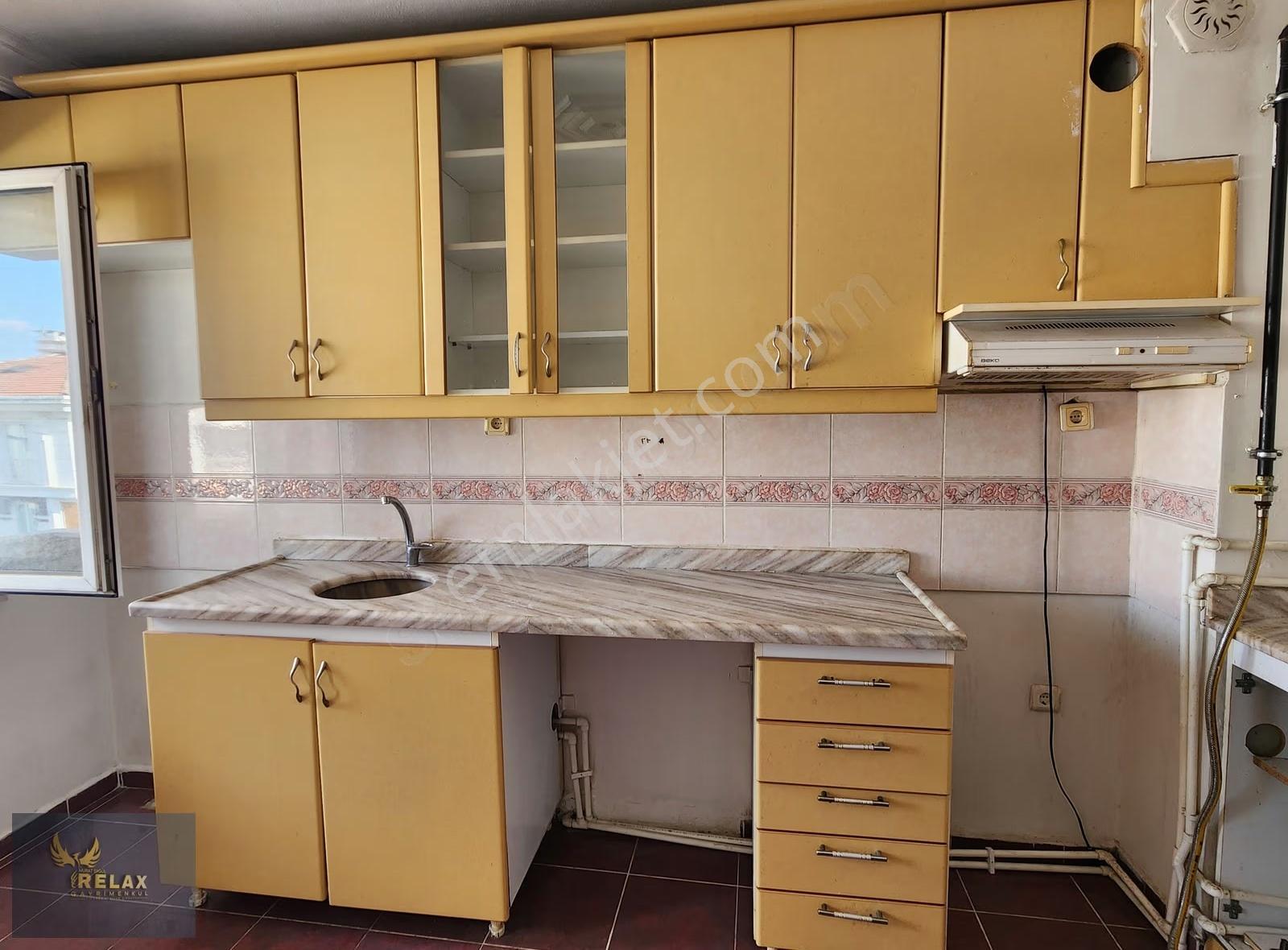 İhsaniye Mahallesinde 3+1 Kiralık Balkonlu Daire - Görsel 17