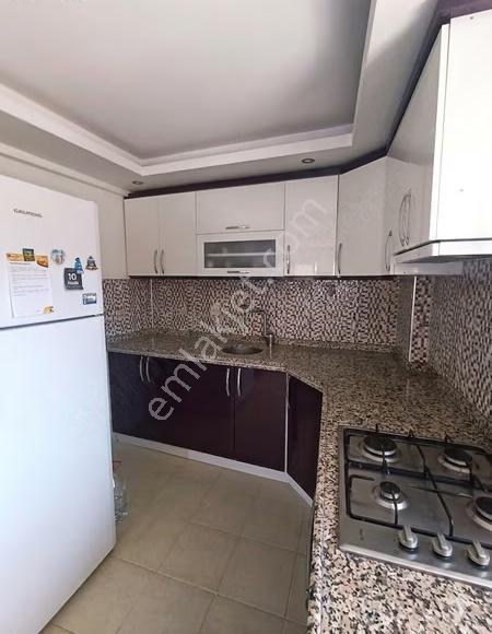 Dikili İsmetpaşa Merkezde Asansörlü & Otoparklı Bakımlı 4.kat2+1 - Görsel 7