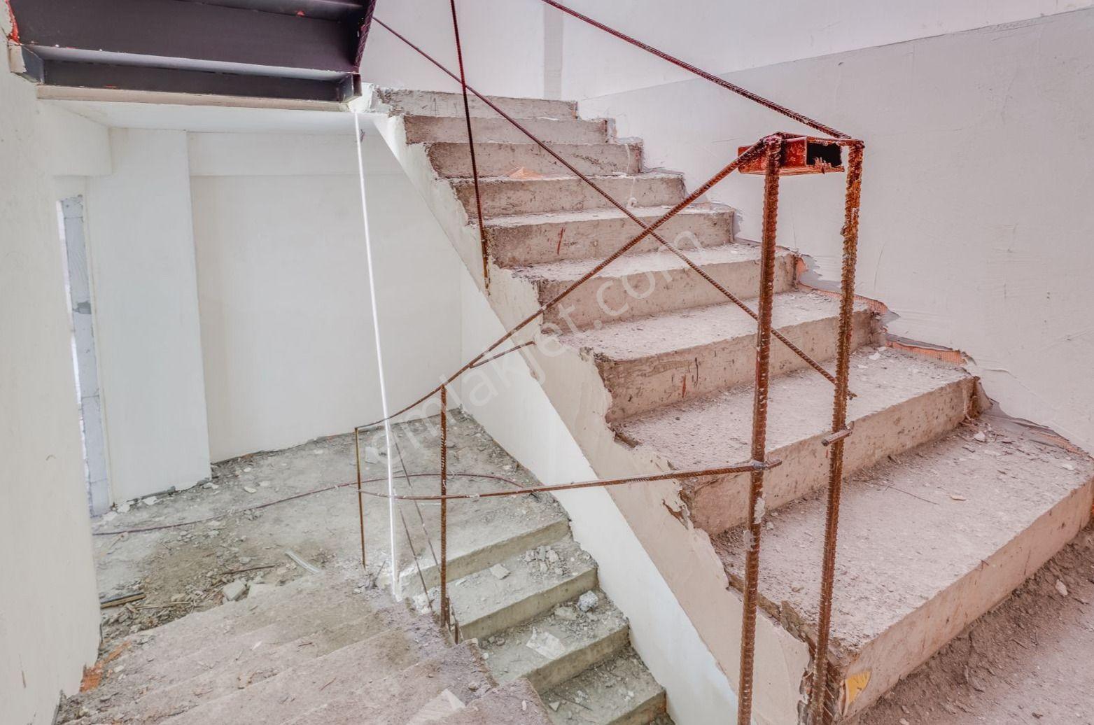 Üsküdar Çengelköy 'de Cadde Üzeri Komple Kiralık Plaza - Görsel 17