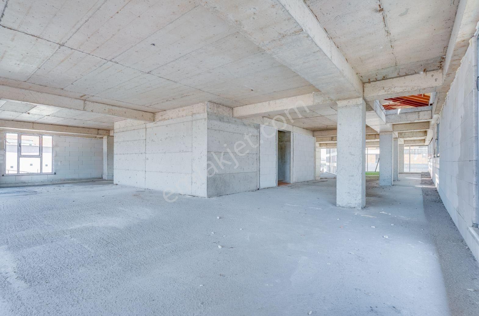 Üsküdar Çengelköy 'de Cadde Üzeri Komple Kiralık Plaza - Görsel 11