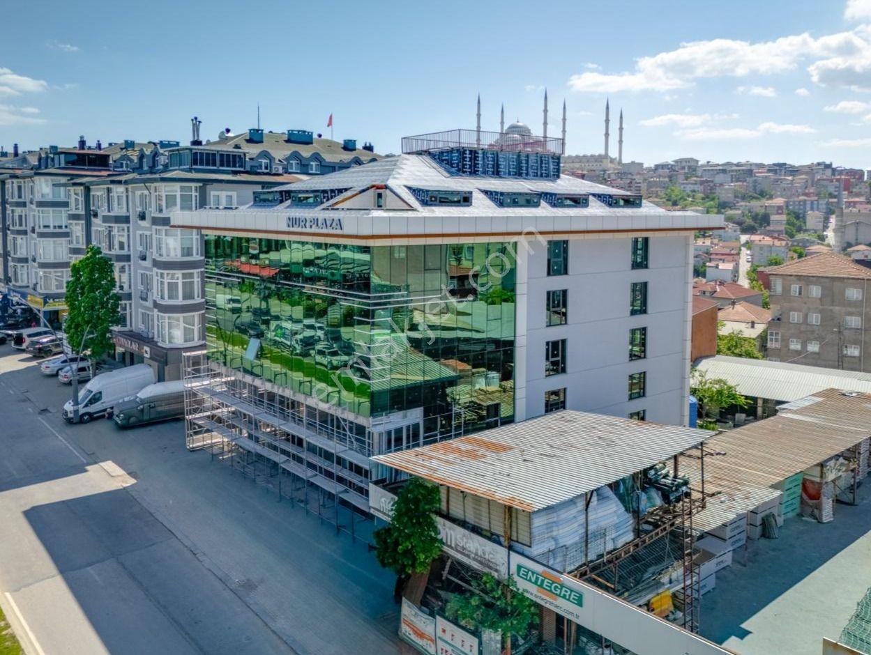 Üsküdar Çengelköy 'de Cadde Üzeri Komple Kiralık Plaza - Görsel 32