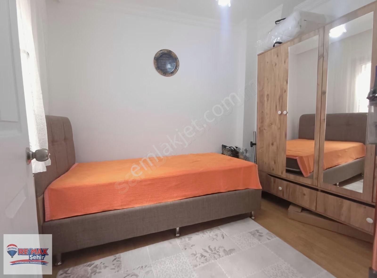 Rüstempaşa Mah. İsmet Acar Caddesi Üzerinde Satılık 2+1 Daire - Görsel 10