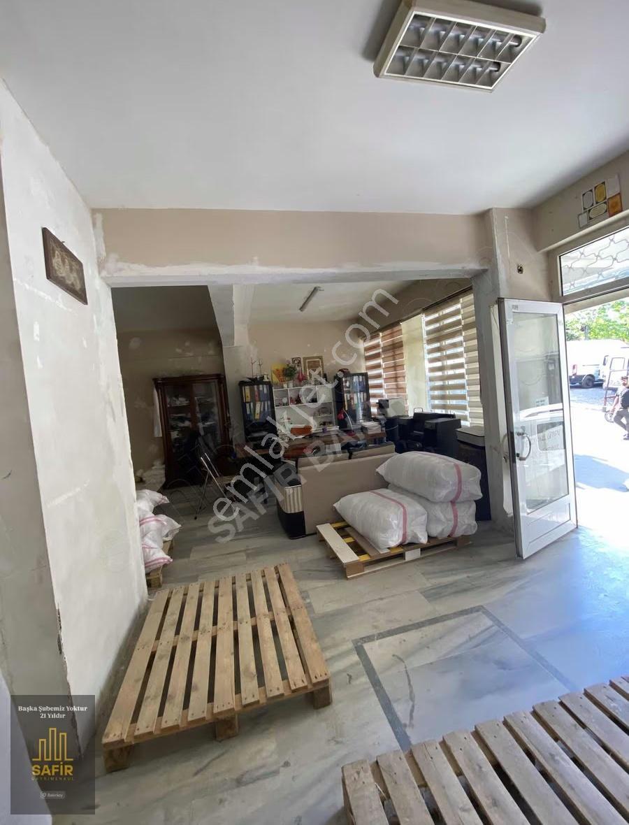 Şirinevlerde Yeni Binada Satılık Depolu Dükkan