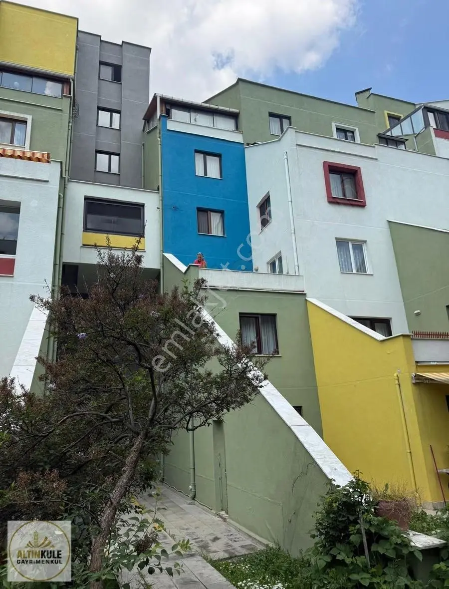 Altınkule'den Trt'nin Karşısı Terasevleri Sit.'de 4+1 Bahçe Katı