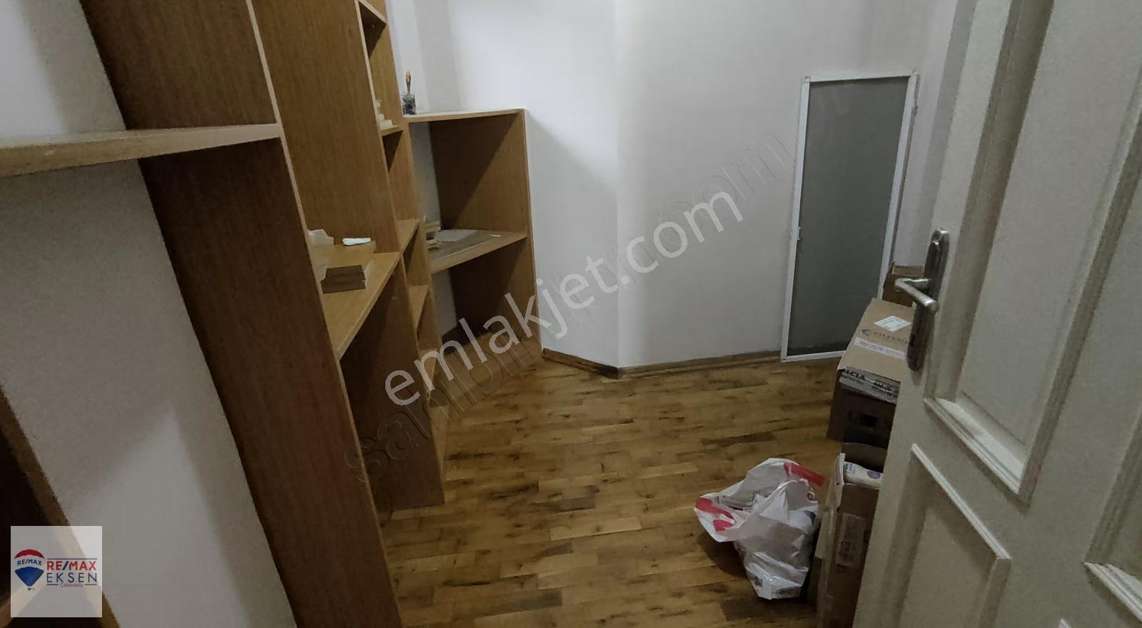 Sarıyer Ferahevler'de Deniz Manzaralı Satılık Boş 3+1 Daire - Görsel 32