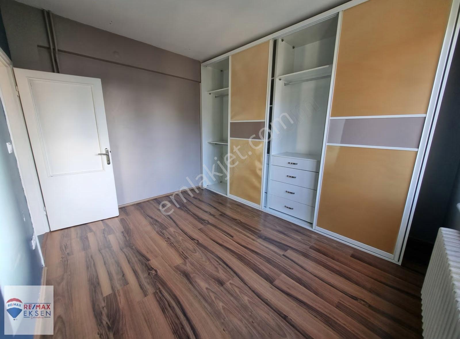 Erenköyde Üç Cepheli, Otoparklı Kiralık 3+1 Daire - Görsel 5