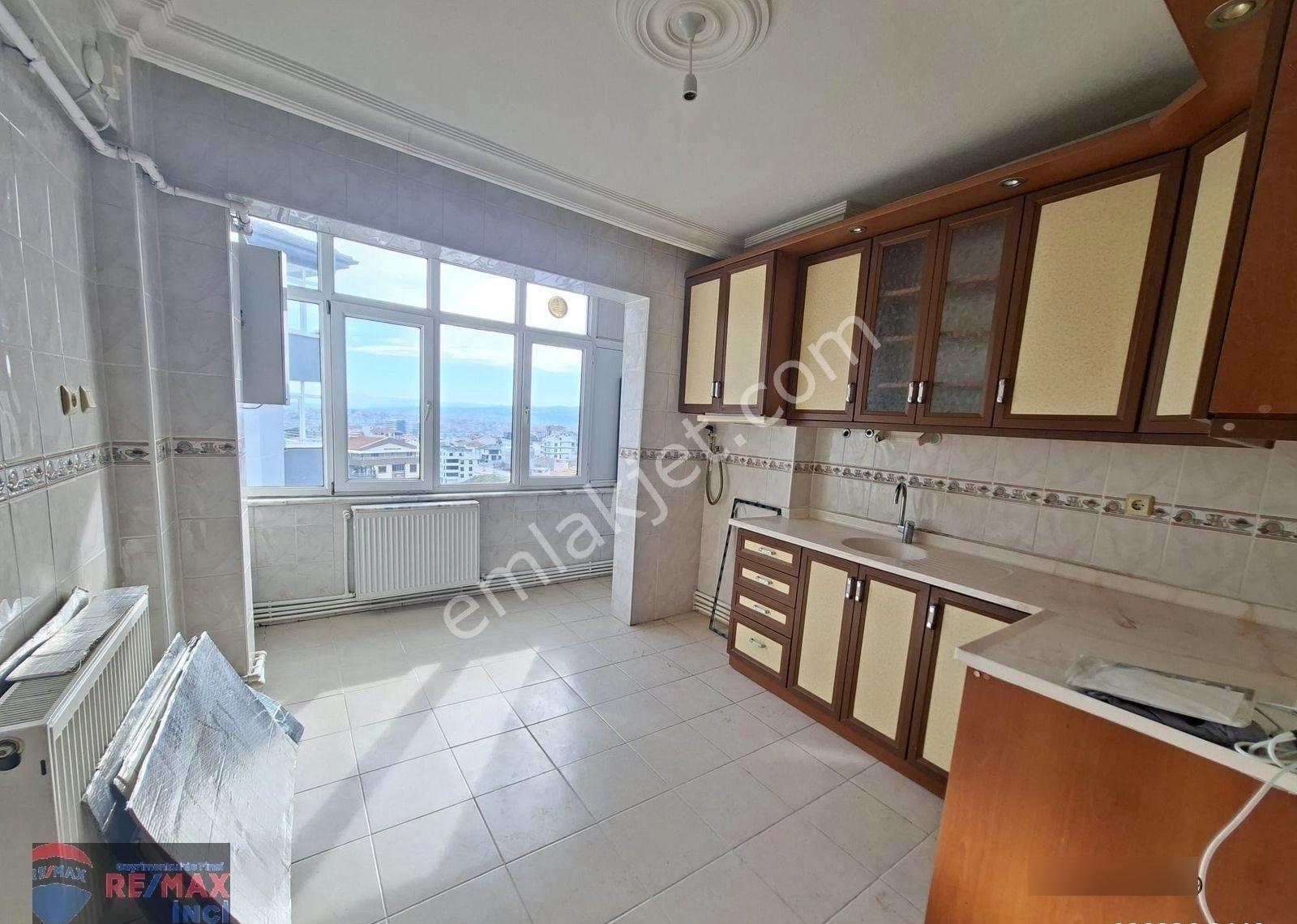 Re/max İnci'den Toygar Mah. Site İçinde 2+1 Kiralık Daire - Görsel 2