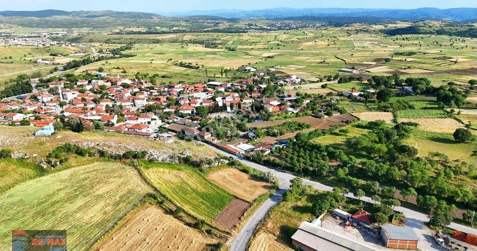 Re/max İnci'den Karesi Naipli Köy Mücavir Alanında Satılık Tarla - Görsel 2
