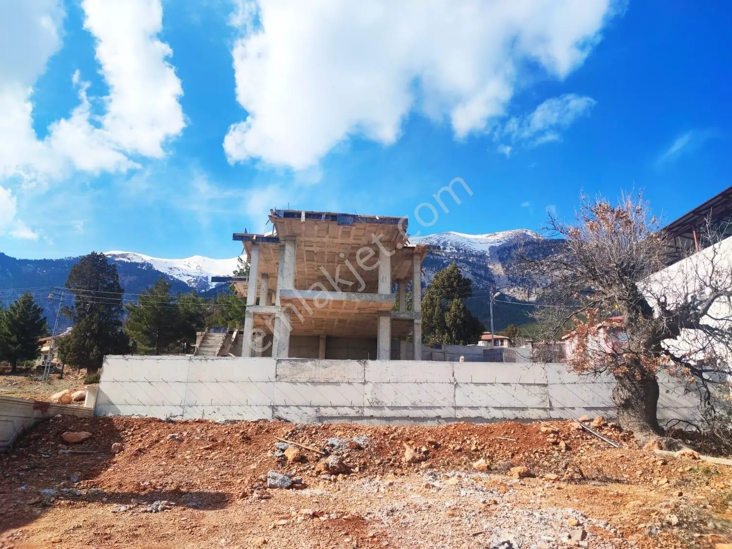 Kar Emlaktan Yenikonacık Efes Sitesi Altında 3+2 Satılık Kabainş