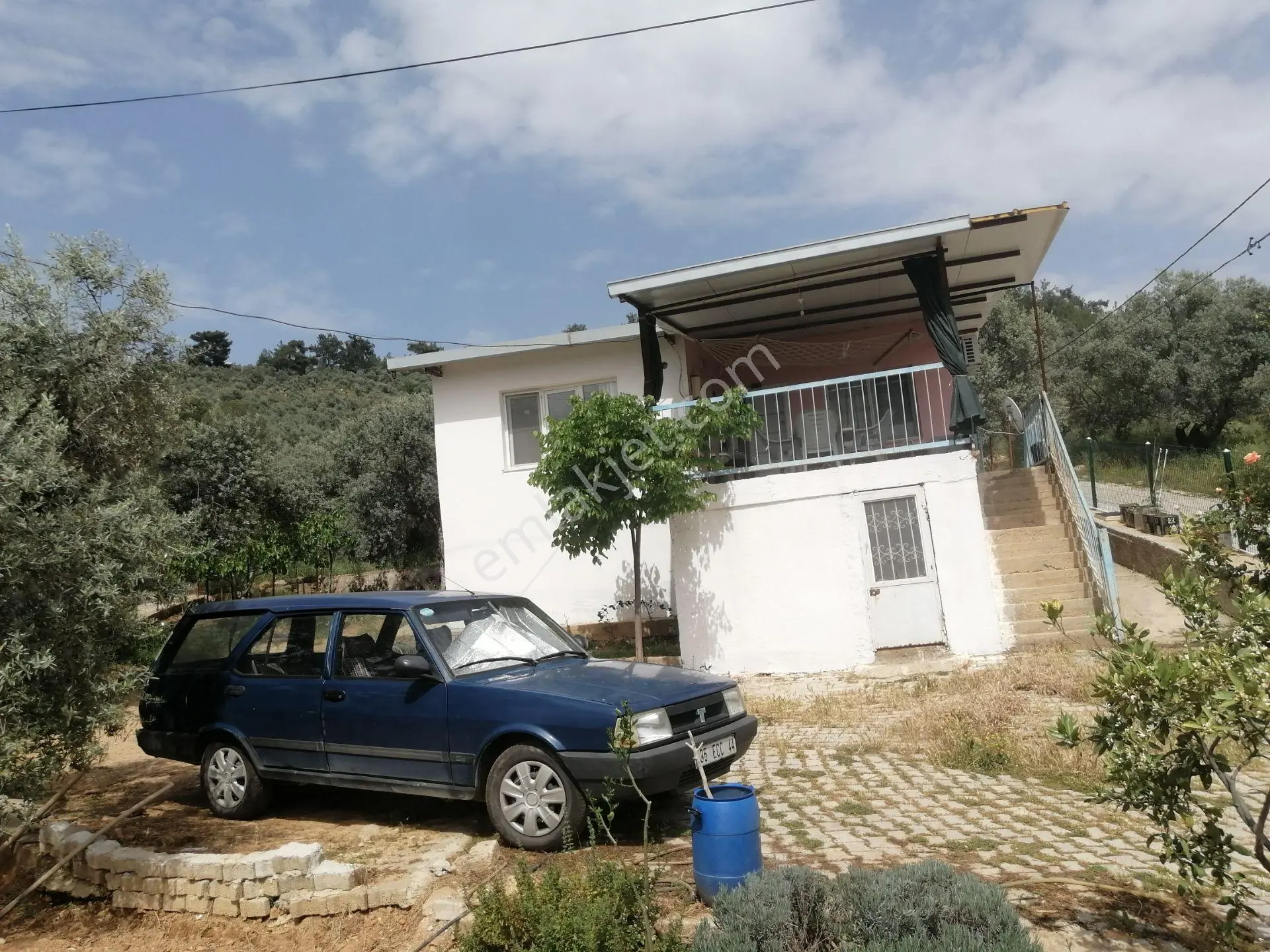 İzmir Torbalı Gold Emlaktan Satılık Bahçeli Köy Evi