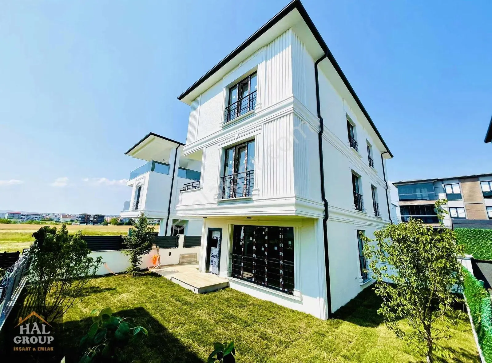 Hal İnşaat Firmasından Müstakil Bahçeli Merkezde İskanlı Villa - Görsel 2