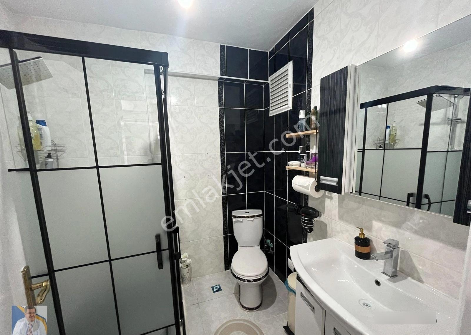 Cevdet Paşa Mahallesinde Site İçi Geniş Satılık 3+1 Daire - Görsel 10