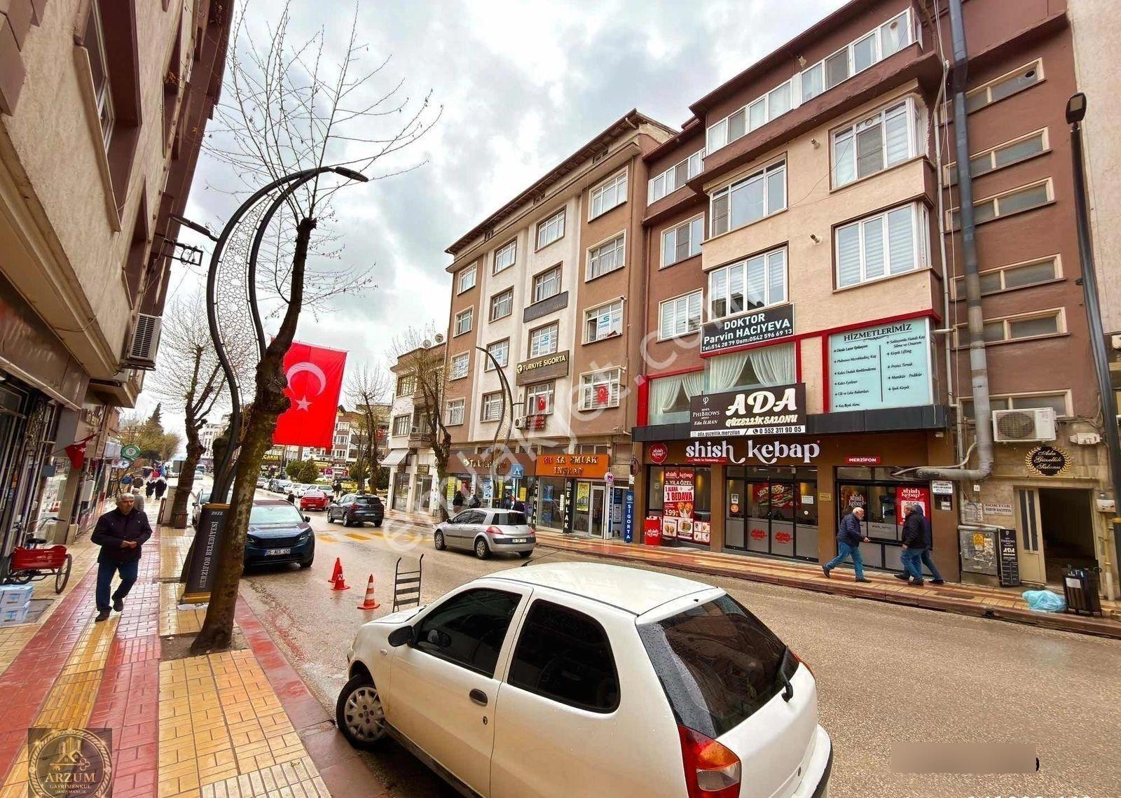 Merzifon Cumhuriyet Caddesinde Çarşıda 2+1 Kiralık Daire - Görsel 16