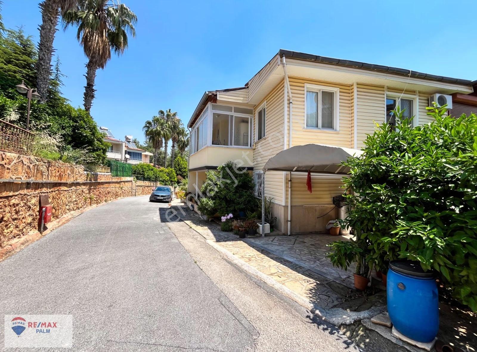 Remax Palm'den Buluklu Mah. Esenkent Sit.'de 6+1 Satılık Villa - Görsel 19