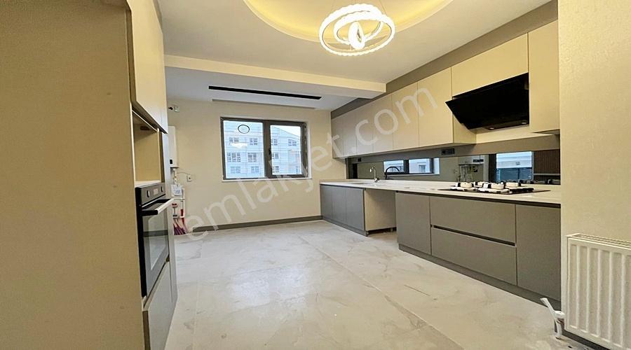 Yenikent Emlak'tan Giyinme Odalı Kombi Petek Takılı Full+full - Görsel 15