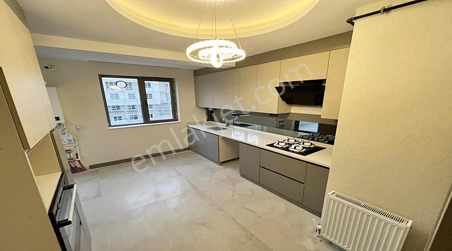Yenikent Emlak'tan Giyinme Odalı Kombi Petek Takılı Full+full - Görsel 16