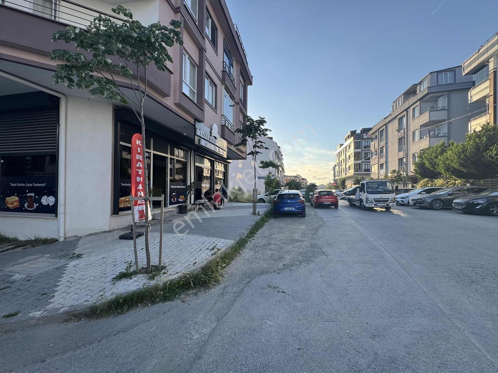 Mavigöl Mh Cumhuriyet Caddesinde Kiralık 100m2 Dükkan - Görsel 6