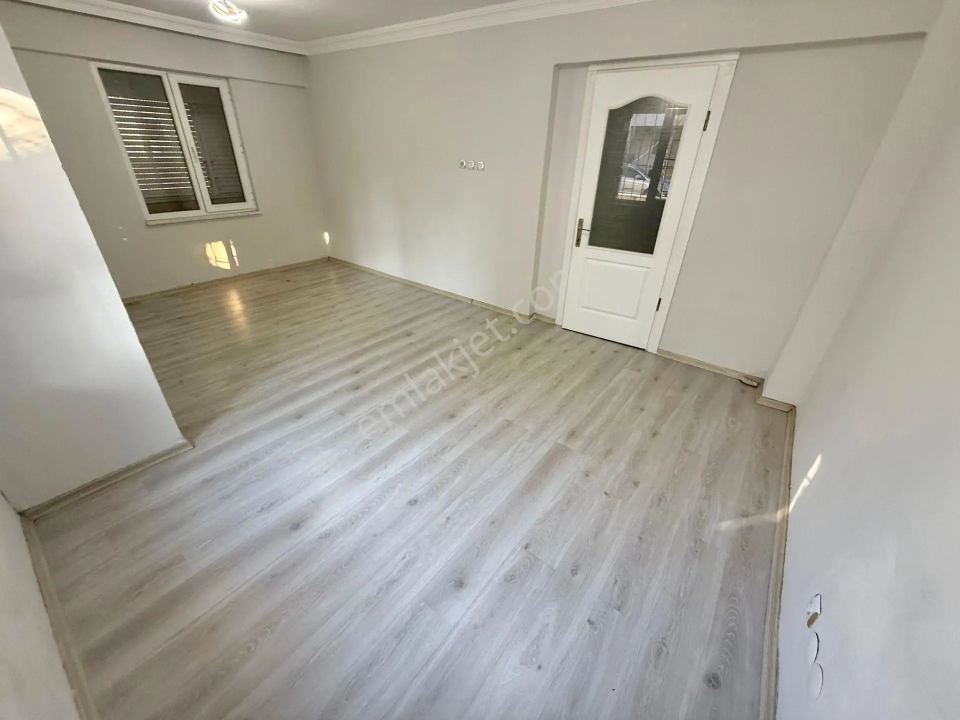 Yükselden Akçay Merkezde Ayrı Mutfaklı Bahçe Kullanımlı 2+1daire - Görsel 18