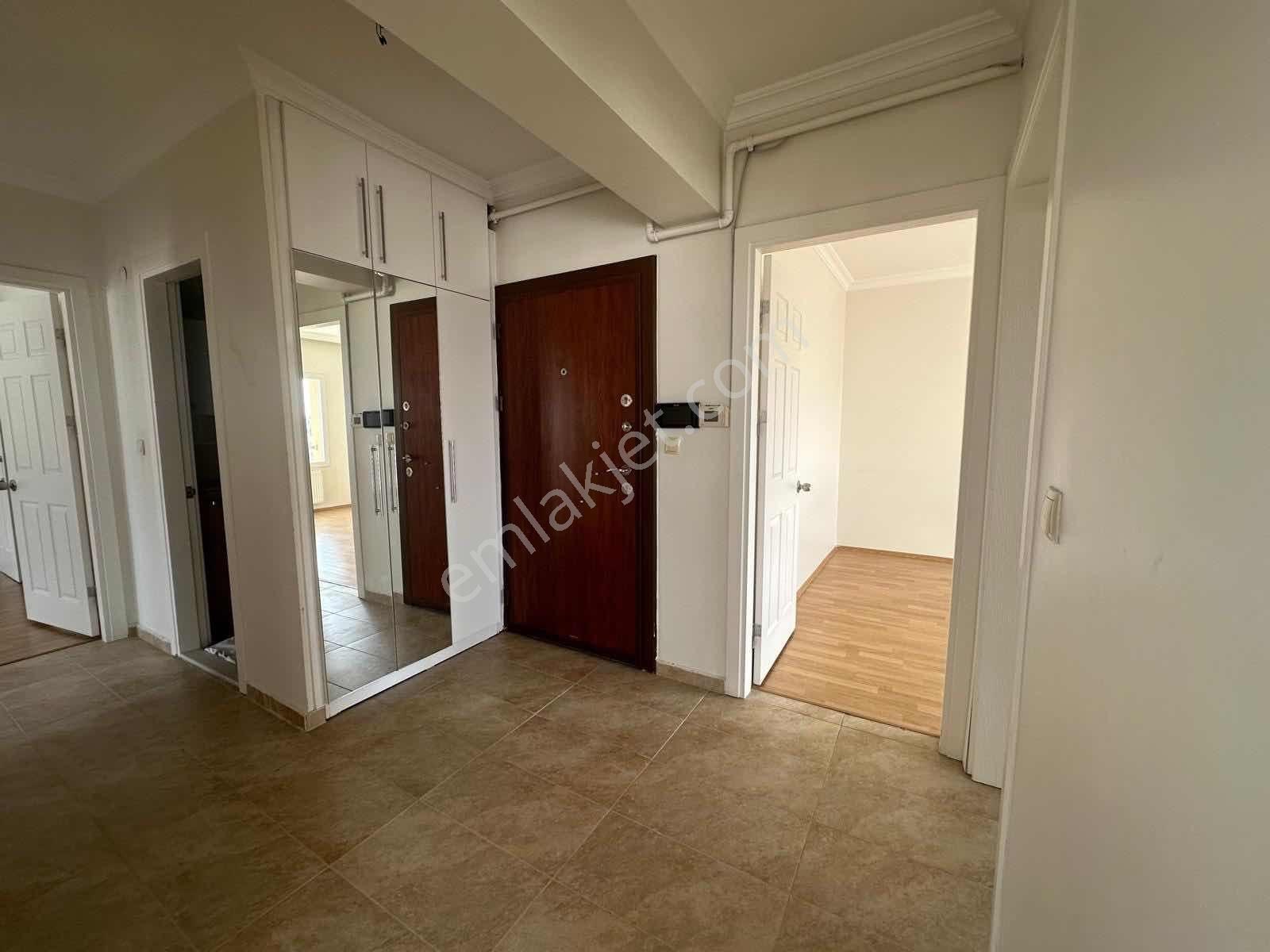 Bayraklı Osmangazi Mah Opet Arkası 3+1 Kiralık Köşe Daire - Görsel 12