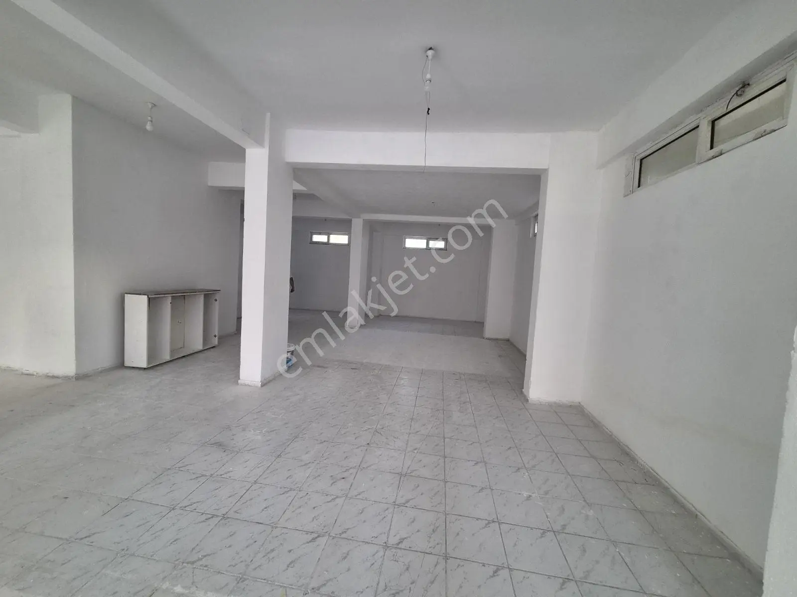 Akçay Yasa Arkası 170 M² Kurumsala Uygun Satılık İş Yeri - Görsel 10