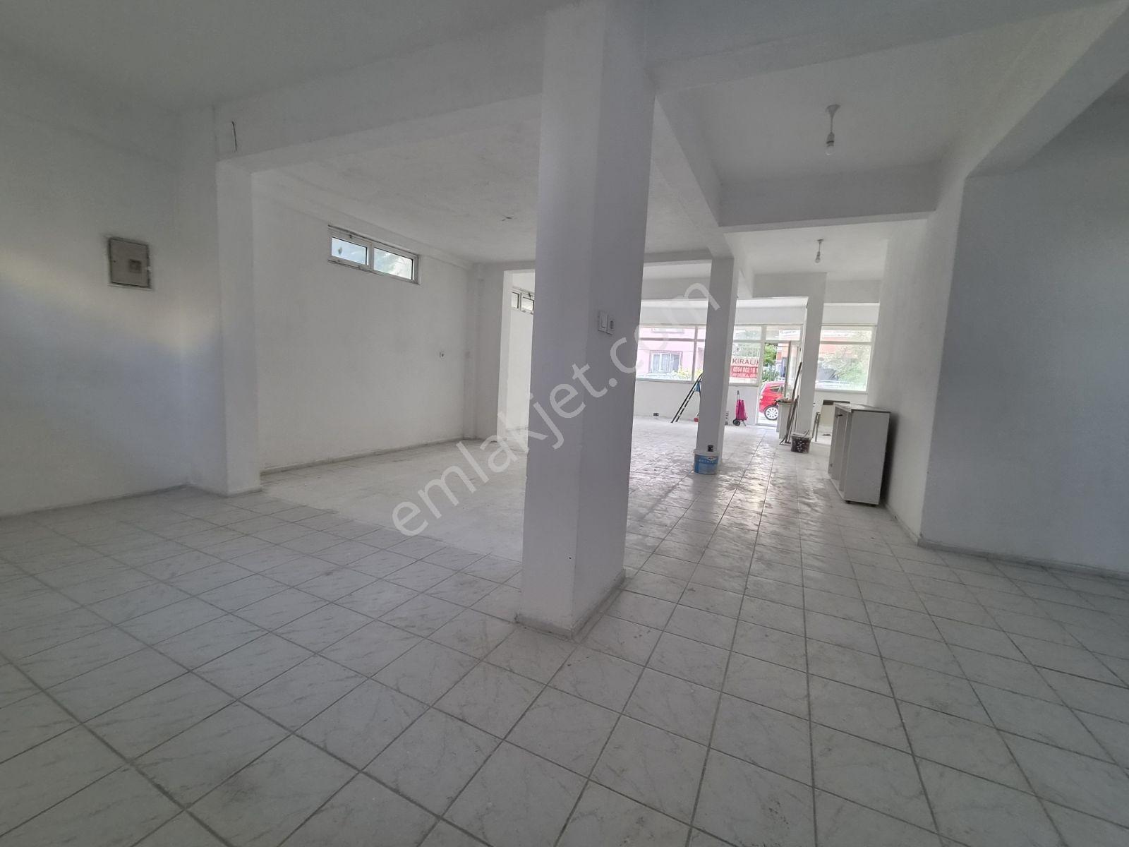 Akçay Yasa Arkası 170 M² Kurumsala Uygun Satılık İş Yeri - Görsel 4